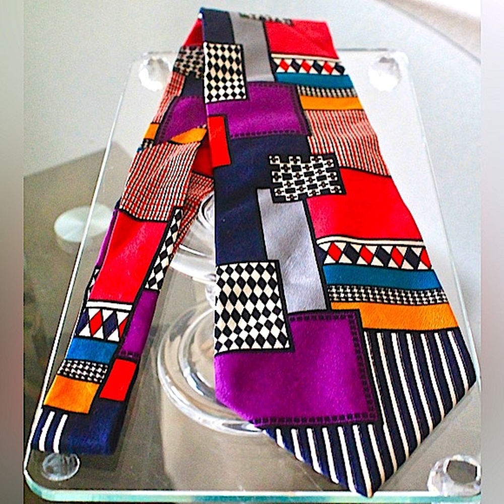 FORMAT MENS TIE VINTAGE MADE IN JAPAN SILK BLACK PURPLE RED